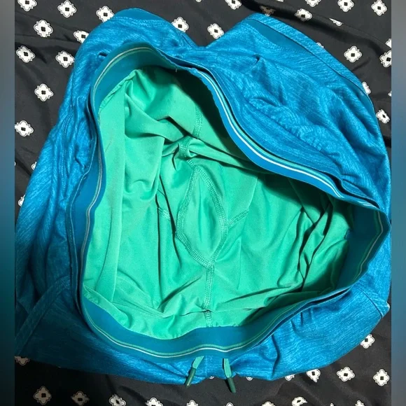 💰2/$10 Avia teal and turquoise Athletic Shorts w/ pockets &drawstring size L - Picture 5 of 8